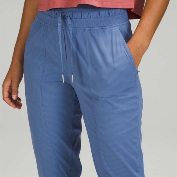 Lululemon Dance Studio Crop - Picture 3 of 15